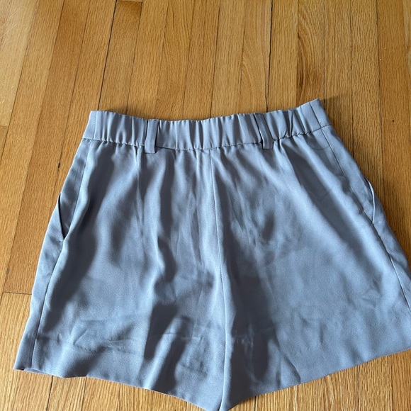 Dressed up shorts - Picture 3 of 4